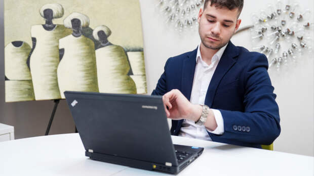 В России началась самая короткая рабочая неделя в году