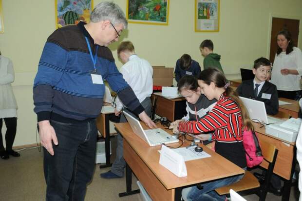 В обучении школьников участвуют преподаватели вузов / Фото: sch641uv.mskobr.ru