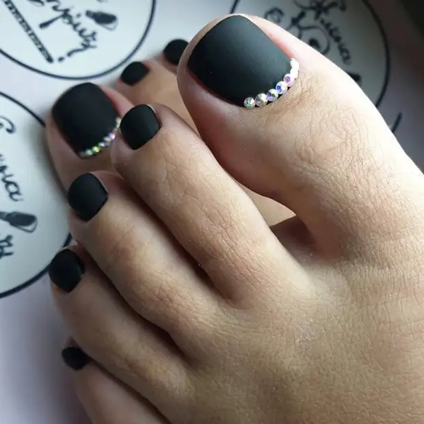 Самый модный педикюр весны 2019 года фото 30