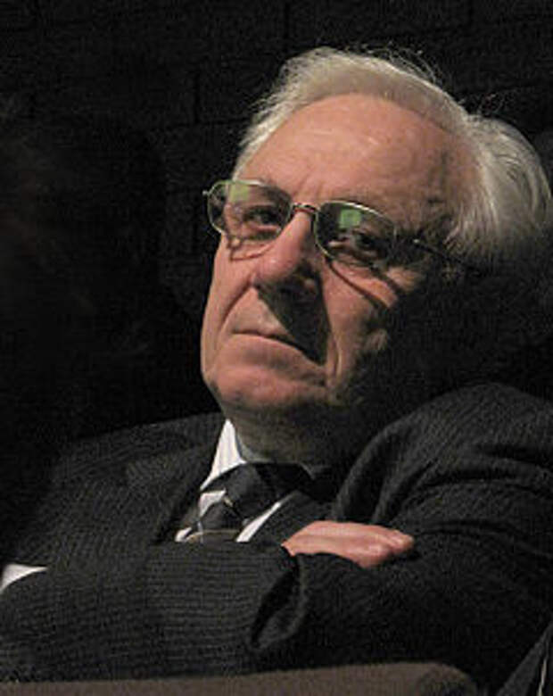 Соратник Ельцина рассказал о просьбе Крыма и Донбасса быть в составе РФ