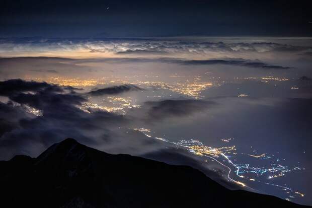 Ночной вид с Роччамелоне (3538 м), Италия горы, красиво, небо, облака, природа, творчество, фото, фотограф