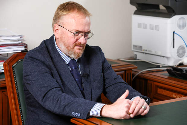 В Госдуме назвали преступлением поступок спустившего сына по веревке с балкона россиянина