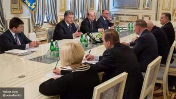 В Минске заседает контактная группа, Кучма участвует по скайпу