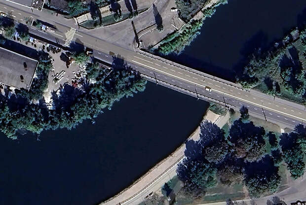 В Краматорске УМПК поразили три объекта, включая мост через Казенный Торец