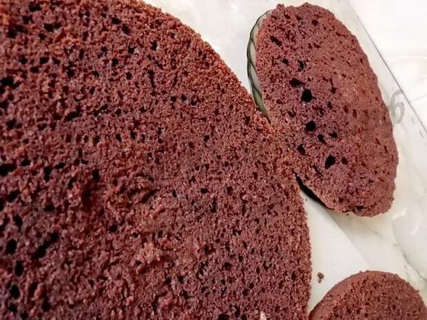 шоколадный корж на кипятке