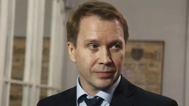 ФАН узнал, во сколько себя оценил Евгений Миронов