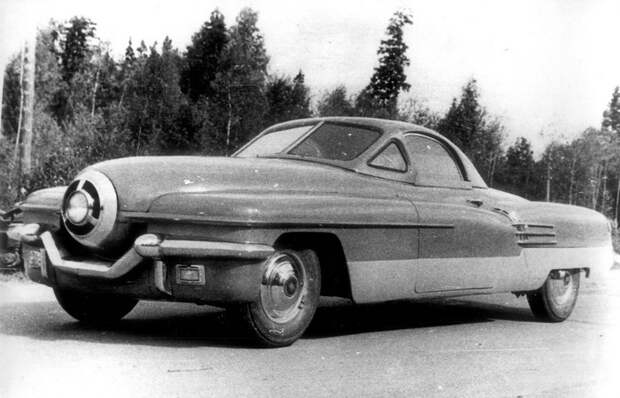 Автомобиль ЗИС-112.
