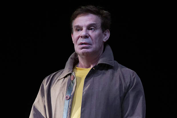 «Мне нравится, как она ходит»: 70-летний Ефим Шифрин о романе с 25-летним врачом Кристиной