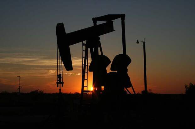 Саудовская Аравия освободилась от своих нефтедолларовых обязательств