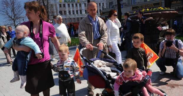 Многодетным женщинам в России предложили снизить пенсионный возраст