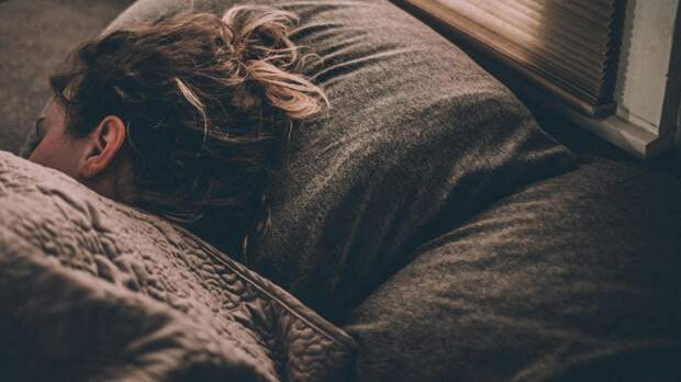 4 самые частые позы для сна: как они влияют на работу лимбической системы и эмоциональный интеллект