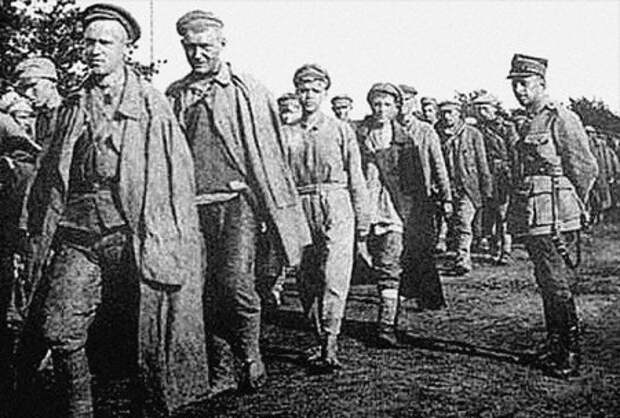 Другая Катынь: В 1919-1922 годах в польском плену погибло около 30 тысяч красноармейцев Другая Катынь: В 1919-1922 годах в польском плену погибло около 30 тысяч красноармейцев