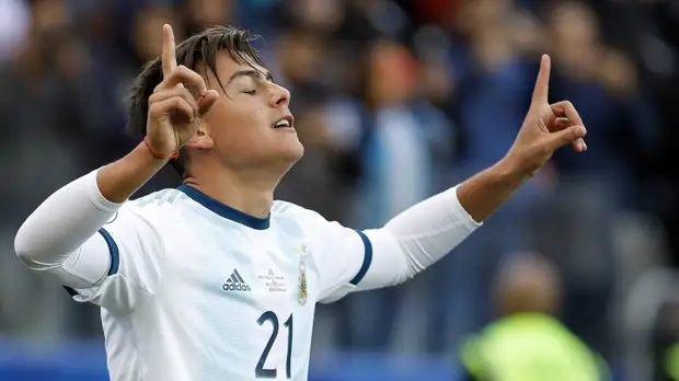 СМИ: ПСЖ намерен предложить футболисту «Ювентуса» Дибале контракт на пять лет