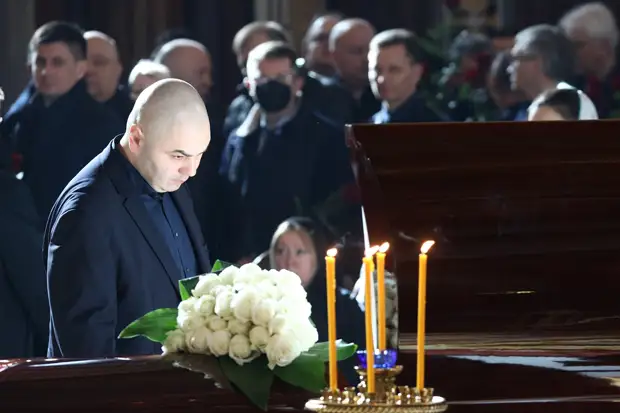 Как в Москве прощаются с Владимиром Жириновским