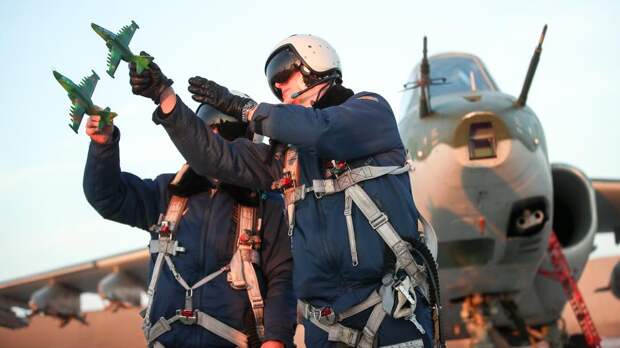 Льготы на «бочку»: военных пилотов удержат на службе соцгарантиями