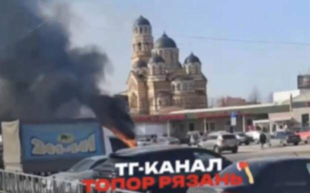 На улице Гагарина загорелась «Газель»