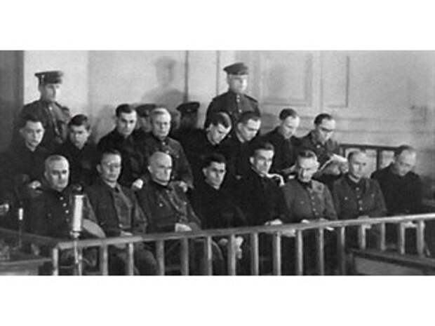 Минский Нюрнберг 1946 г.: на скамье подсудимых 18 нацистских преступников