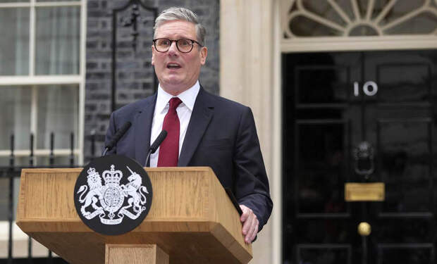 Премьер Великобритании Стармер устроил истерику из-за Путина и Трампа