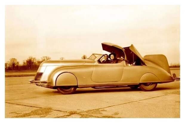 Прототип Streamlined Retractable Hardtop 1938 года, который спроектировал и построил летчик из Калифорнии Прототип Streamlined Retractable Hardtop 1938 года, который спроектировал и построил летчик из Калифорнии