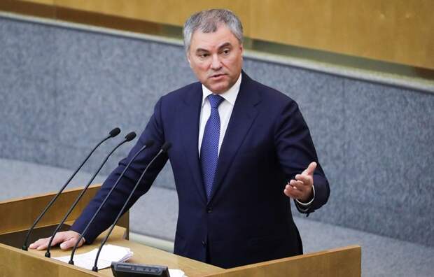 «Их охрана стоит столько, сколько вся спецоперация»: Володин отчитал депутатов за поездки на Донбасс