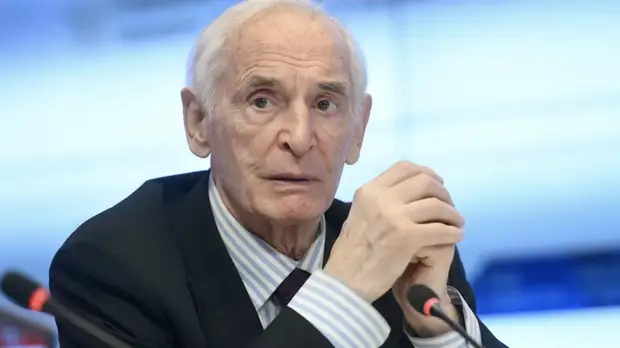 У артистов Ланового и Купченко выявили коронавирус