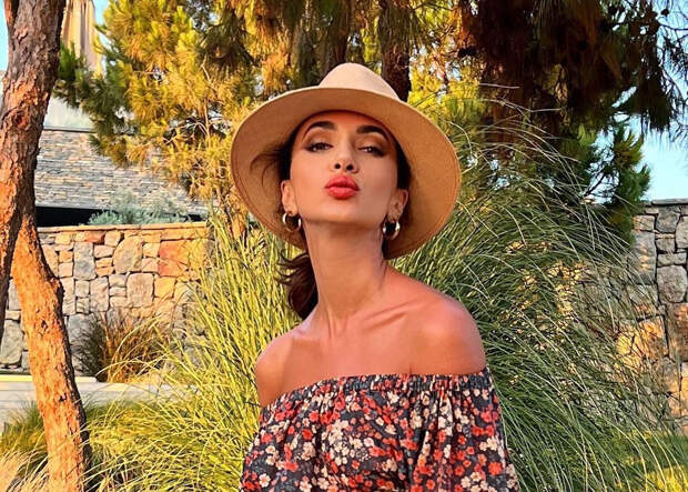 Сама безупречность: певица Зара опубликовала фото в купальнике