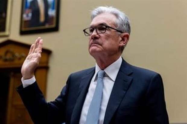 Federal Reserve Chair Jerome Powell is sworn in at the start of a U.S. House Oversight and Reform Select Subcommittee hearing on coronavirus crisis, on Capitol Hill in Washington, U.S., June 22, 2021. Graeme Jennings/Pool via REUTERS 