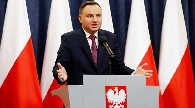 Еврокомиссия грозит Польше лишением права голоса в Совете ЕС