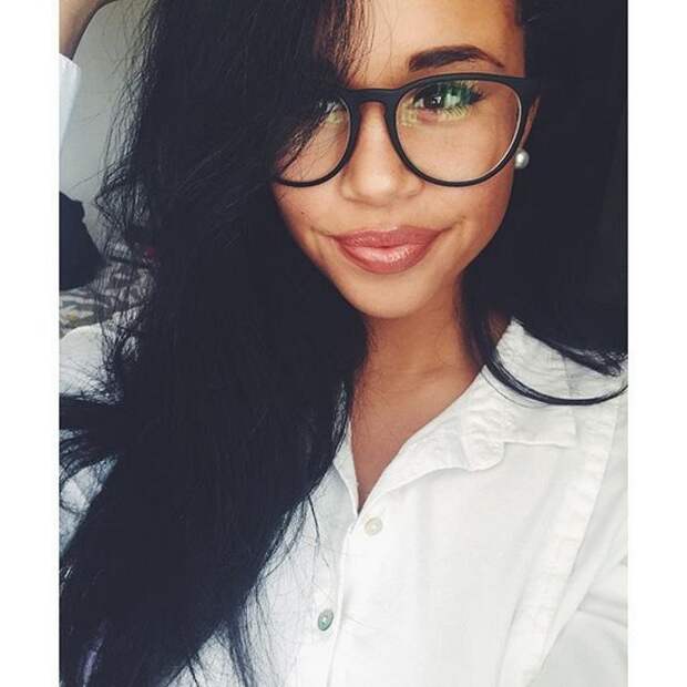 I’m loving the girls with glasses look more and more these days (30 Photos) I’m loving the girls with glasses look more and more these days (30 Photos)