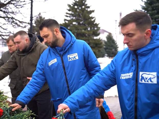 В ЛНР почтили память героев «Молодой гвардии»