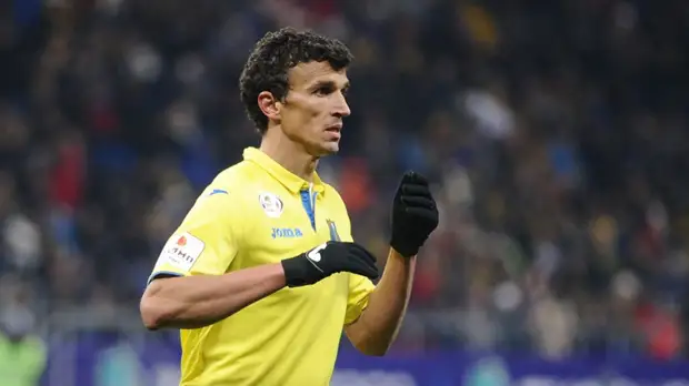 Арустамян сообщил, что наставник «Локомотива» Сёмин хочет подписать Ерёменко