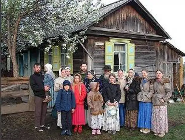 Где живут ли. Деревня староверов в Сибири. Поселения старообрядцев в России. Деревни старообрядцев в России. Старообрядцы Можарки.