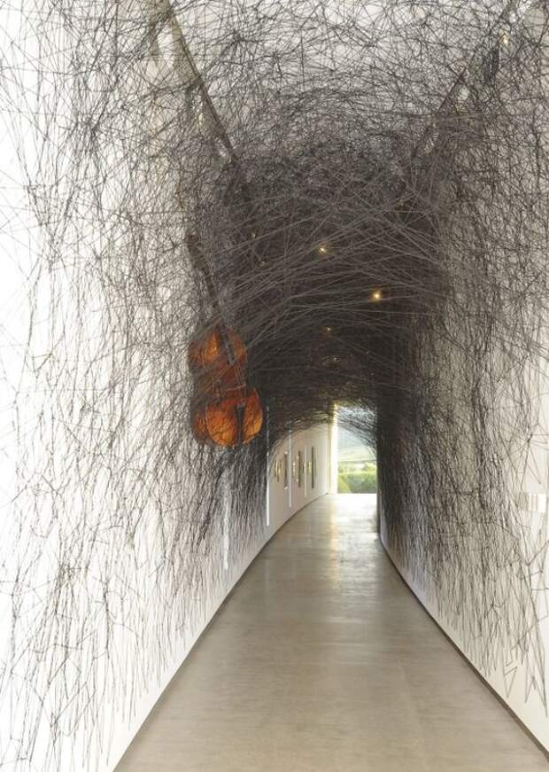 Chiharu Shiota интересно, искусство, нитки