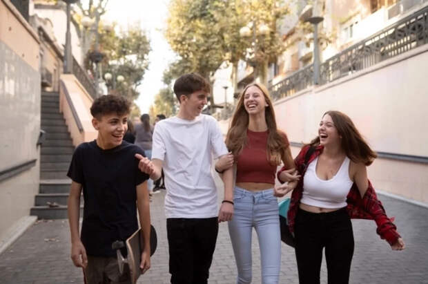 Банды подростков несколько месяцев терроризируют тихий британский город