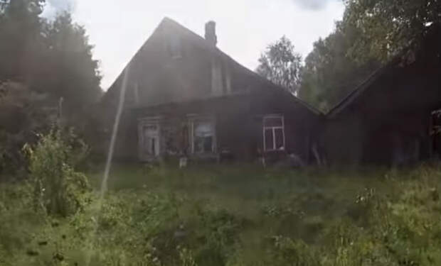Заброшенный дом стоял 30 лет