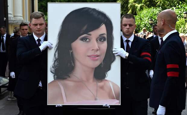 Тайны похорон Анастасии Заворотнюк: где находится ее последнее пристанище?