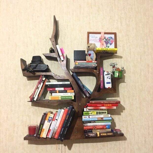 Оригинальная книжная полка в виде дерева Оригинальная книжная полка в виде дерева
