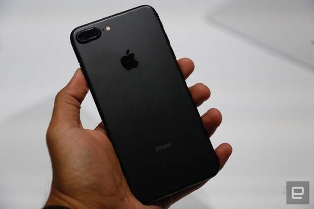 iPhone 7 Plus живьем