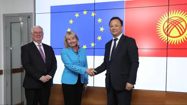 Киргизия пригласила наблюдателей ОБСЕ на парламентские выборы