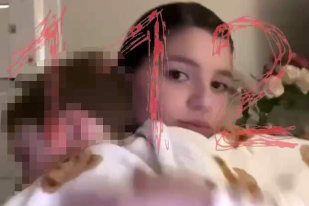 "112": в Москве соседка спасала ребенка от пьяной матери, но пострадала сама