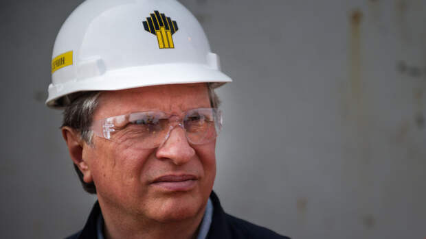 Сечин: транспортные и страховые компании - главные бенефициары подорожания нефти