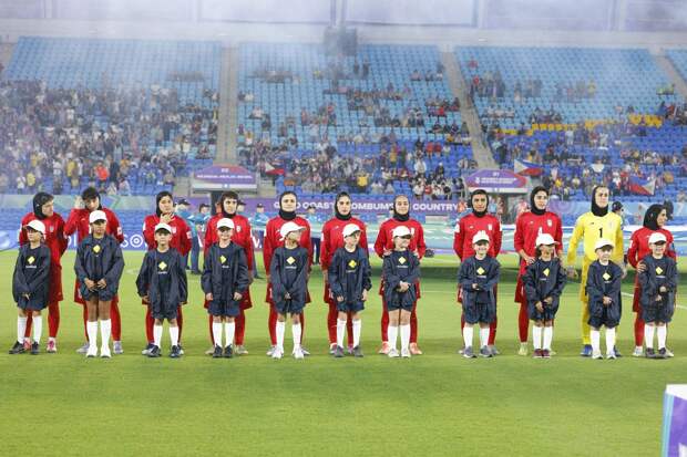 МВД Австралии выдаст визы пяти иранским футболисткам, попросившим убежища