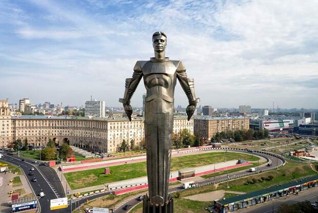 Памятник Юрию Гагарину