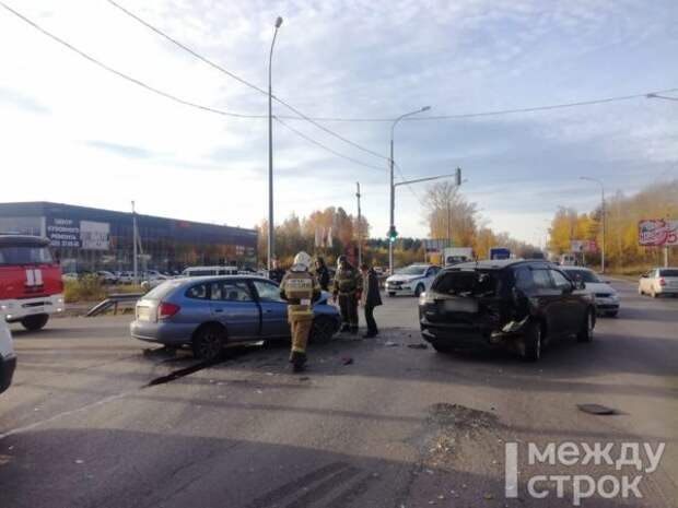 Вчера вечером на подъезде к Нижнему Тагилу произошло жуткое ДТП, в котором серьезно пострадали 7-летний малыш и 23-летняя женщина. в Нижнем Тагиле произошло ДТП