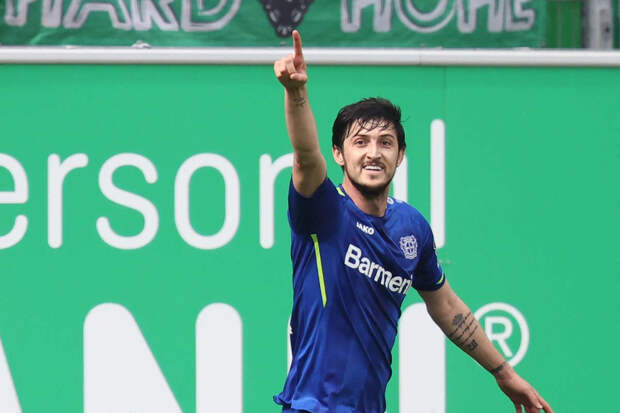 У экс-игрока "Зенита" Азмуна конфискуют имущество в Иране