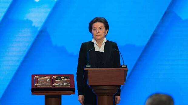 Губернатор Югры проголосовала на праймериз 