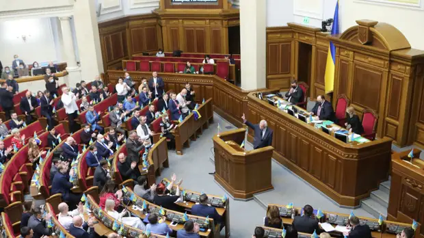 Верховная рада упростила конфискацию активов попавших под санкции россиян
