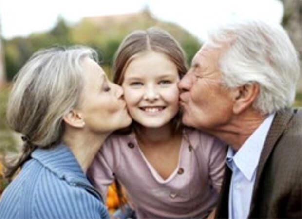 Роль старшего поколения в воспитании детей