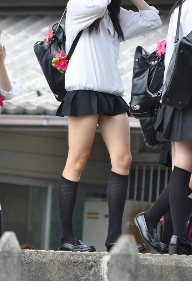 О длине юбок школьниц япония, японский интернет
