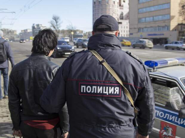 В Петербурге разоблачили легализовавшую 3 тысяч мигрантов банду